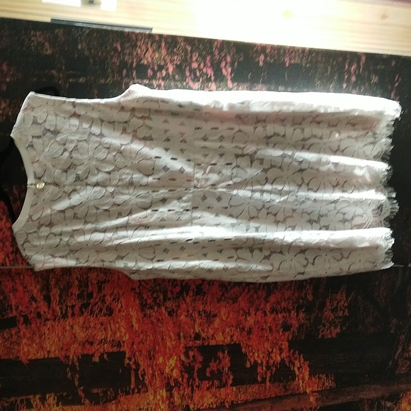 Tommy Hilfiger lace dress altered to 2x - Picture 6 of 6